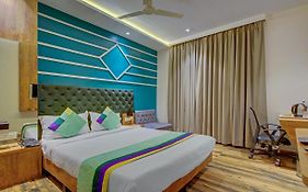 Treebo Prince Andheri East